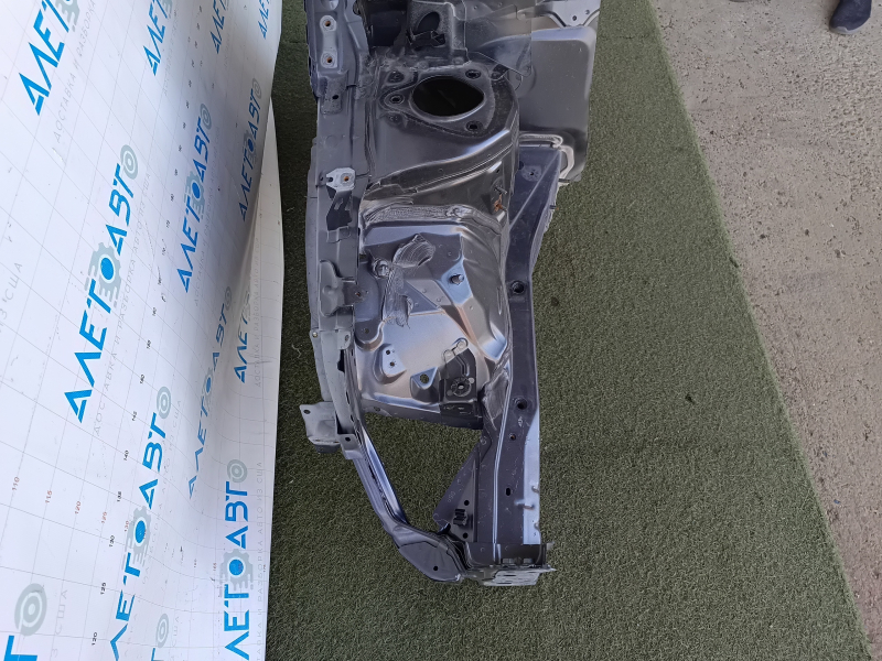 Четверть передняя правая Toyota Prius 50 16-22 отпилена, графит