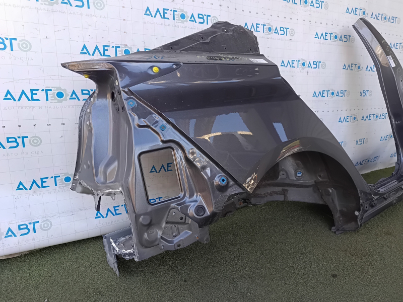 Четверть крыло задняя правая Toyota Prius 50 19-22 под BSM, отпилена с центральной стойкой, графит