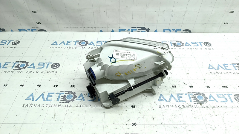 Поворотник левый Ford Escape MK3 17-19 рест, белый с птф, под полировку