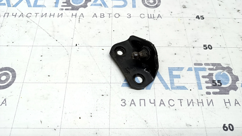 Кронштейн амортизатора двери багажника на кузове правый Ford Escape MK3 13-19