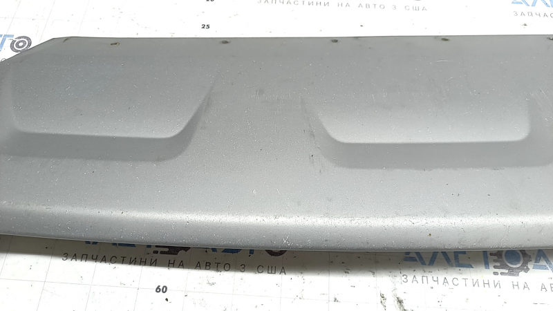Ornament bară față Ford Escape MK3 17-19 restul barei de protecție argintii, zgârieturi, ciobiri