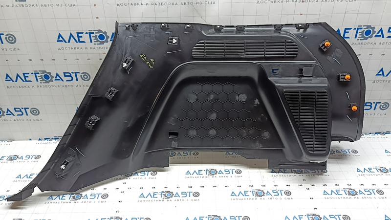 Обшивка арки левая Ford Escape MK4 20-26 черная, глухие решетки, царапины, затерта