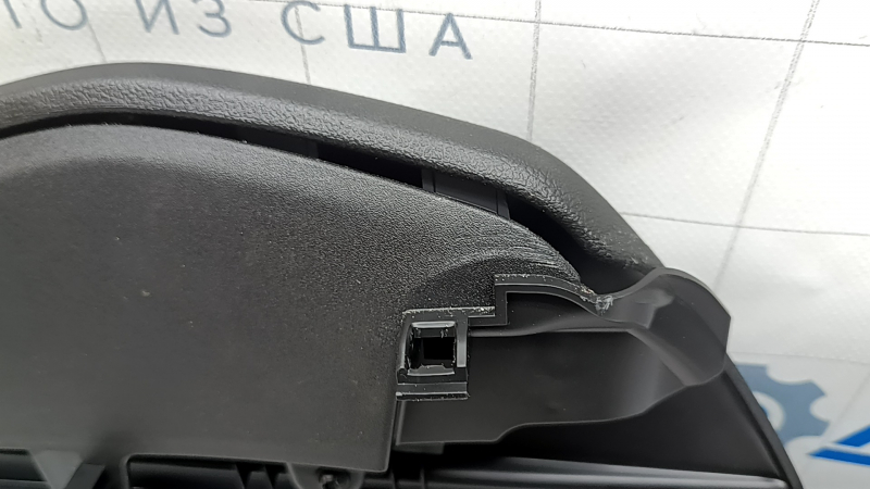 Ornament consolă centrală dreapta Ford Escape MK4 20-26 negru, zgârieturi, abraziuni, lovituri