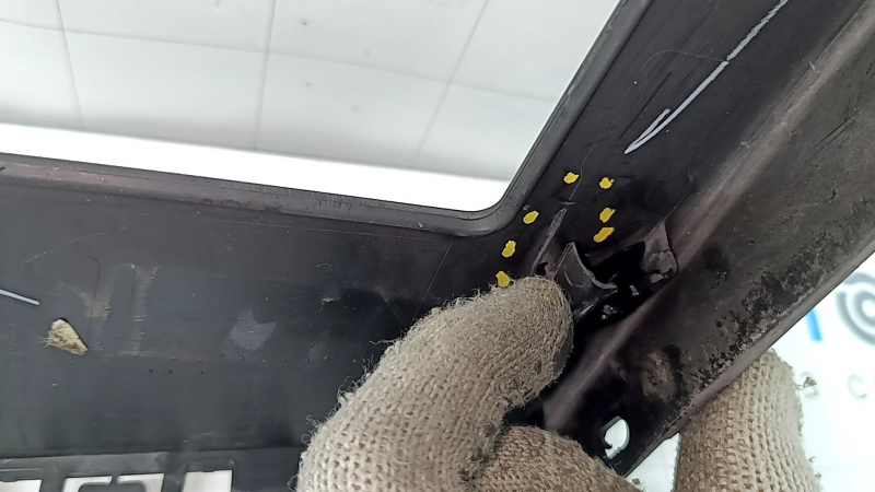 Ornament arc aripă față stânga BMW X3 G01 18-24 structură, zgârieturi, suport rupt