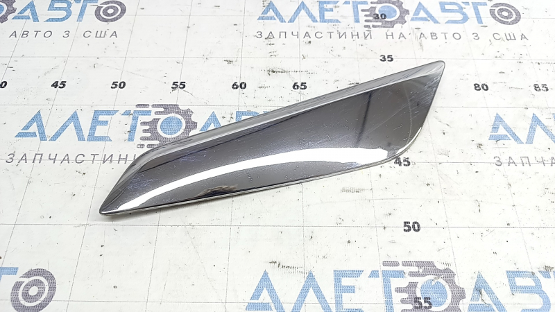 Capac conductă de aer pe aripa stângă a unui BMW 5 G30 17-23 cromat, elemente de fixare rupte