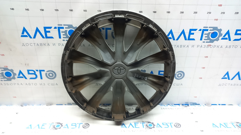 Колпак колесный Toyota Camry v70 18-24 серый, скол, царапины