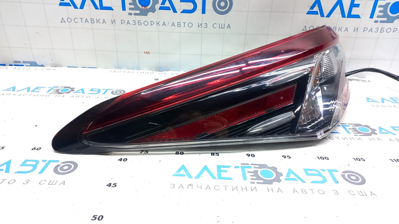 Lampa aripa exterioara stanga Toyota Camry v70 21-24 halogen