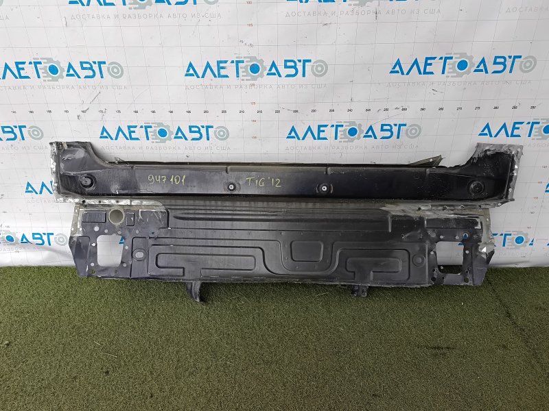 Задняя панель VW Tiguan 09-18 2 части, высверлена, черная