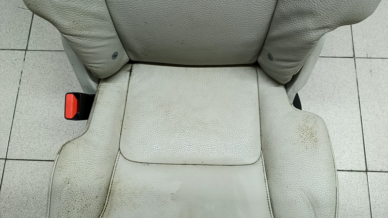 Заднее сиденье левое 2 ряд Volvo XC90 16-22 кожа серая под 3 ряда, под химчистку, ржавый каркас