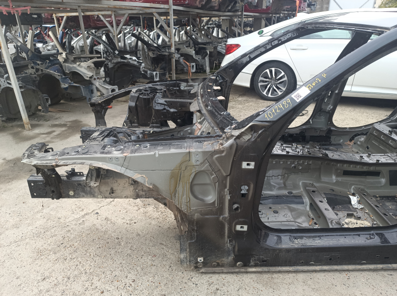 Panou lateral stânga față BMW 5 G30 17-23 pe caroserie, grafit