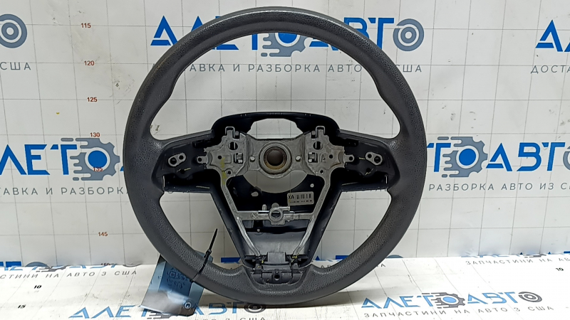 Рулевое колесо для Toyota Camry 2018-2024, вид спереди без дефектов.
