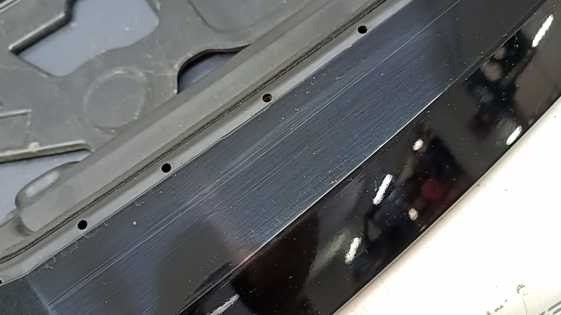Спойлер двери багажника BMW X5 G05 19-26 2 части, царапины