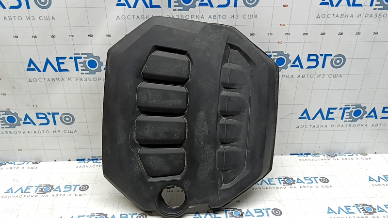 Накладка двигателя Audi A3 22-26 2.0T царапина