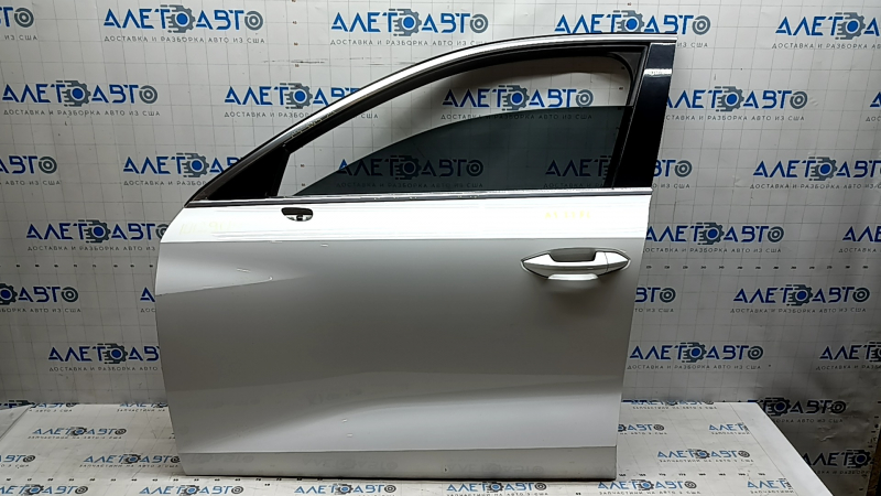 Ansamblu ușă față stânga Audi A3 22-26 alb LY9C pentru închidere fără cheie, ornament cromat, lovituri, zgârieturi pe ornament