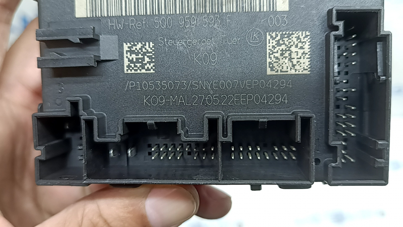 Computer ușă stânga față Audi A3 22-26 fixare ruptă, fixări rupte