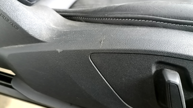 Scaun pasager Audi A3 22-26 cu airbag, electric, încălzit, piele neagră combinată, Alcantara, curățabil chimic
