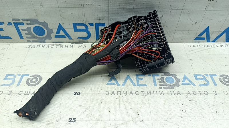 Tablou de siguranțe 22-26 de sub capotă la Audi A3