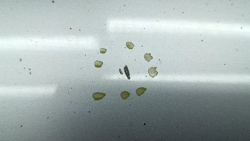 Capotă neagră Volvo XC60 18-26 aluminiu, argintiu 711, nisip, ciobiri, zgârieturi, lipici