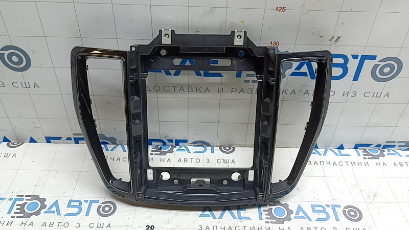 Ornamente centrale bord Volvo XC60 18-26, negru lucios cu crom, zgârieturi