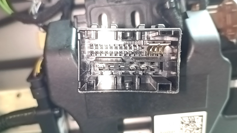 Scaun pasager Volvo XC60 18-26 cu airbag, electric, încălzit, piele neagră, cu unitate de control, necesită curățare, îndoit, zgâriat, zgâriat