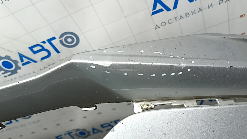 Бампер передний голый Volvo XC60 18-21 без park assist и омывателей фар, серебро, незаводские отверстия, трещина