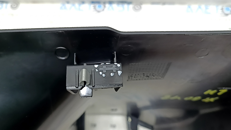 Ornament stâlp central stânga jos Volvo XC60 18-26 negru, suport rupt, zgârieturi