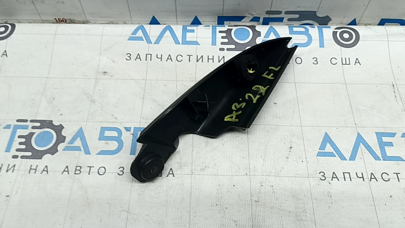 Заглушка двери треугольник внутренняя передняя левая Audi A3 22-26 черная, царапины, сломано крепление