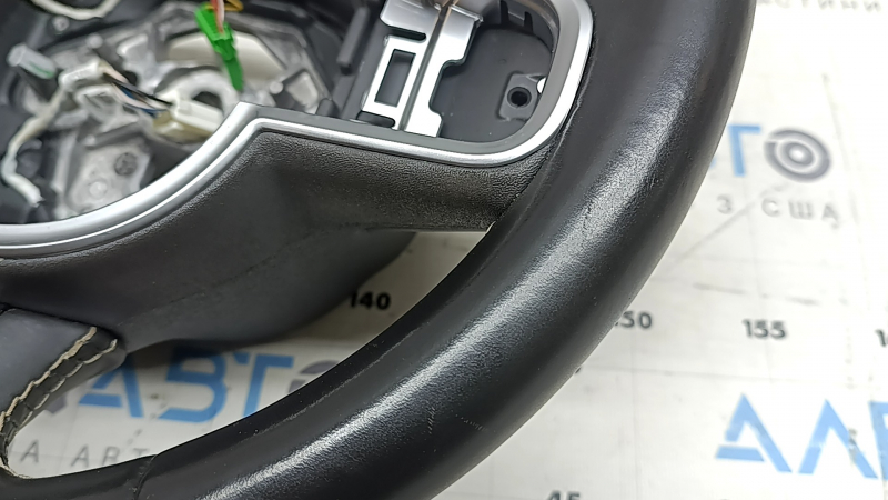 Volan Volvo XC60 18-24, piele neagră, încălzit, tip 2, zgârieturi, ciobiri