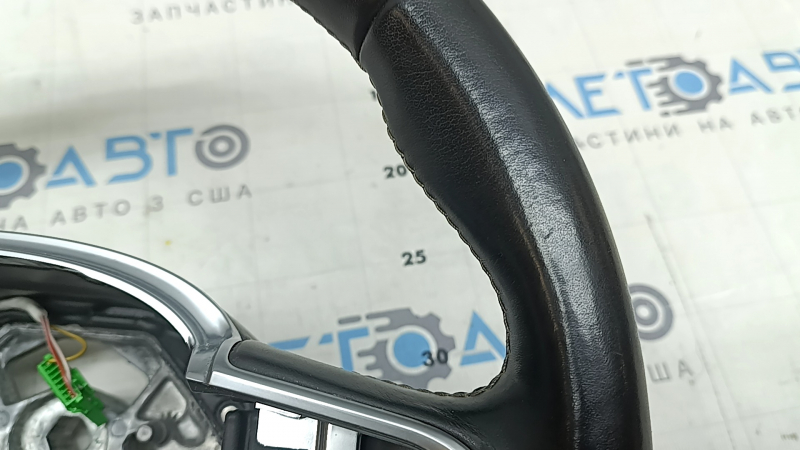 Volan Volvo XC60 18-24, piele neagră, încălzit, tip 2, zgârieturi, ciobiri