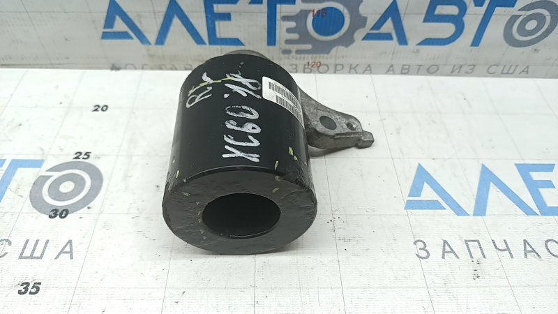 Echilibratorul punții spate a modelului Volvo XC60 18-26 este ruginit