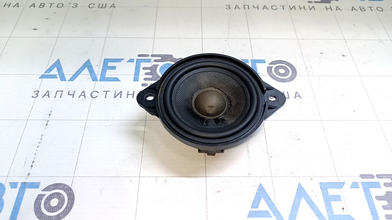 Динамик задней стойки правый Audi Q5 8R 09-17 Bang and Olufsen, примят