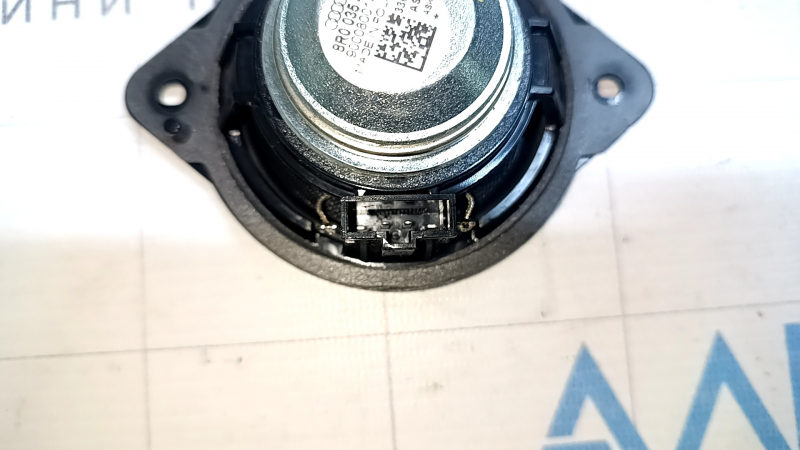 Динамик задней стойки правый Audi Q5 8R 09-17 Bang and Olufsen, примят