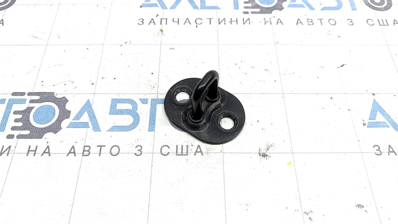 Cârlig pentru încuietoarea portbagajului Nissan Murano 25-26