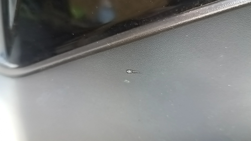 Bara spate nefinisată Nissan Kicks 21-25, rest pentru senzori de parcare, neagră KH3, zgârieturi, lovituri, elemente de fixare uzate, îndoite