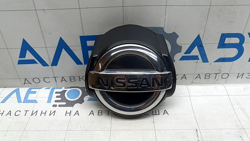 Emblemă cu logo-ul hayonului Nissan Kicks 21-23, cu bază