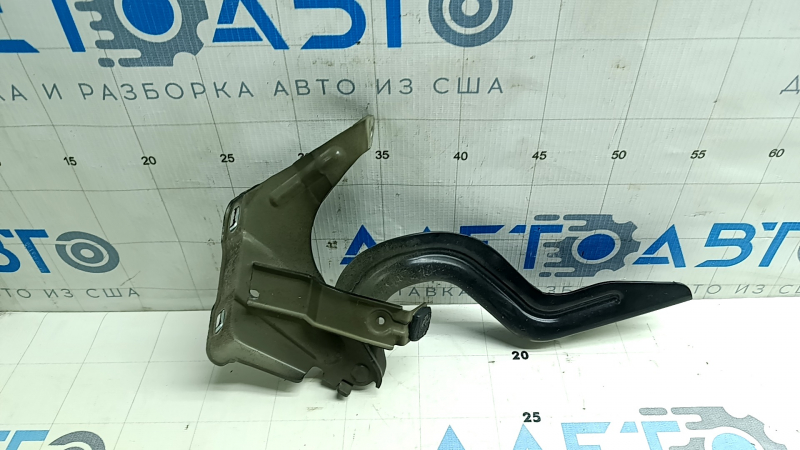 Петля капота левая Nissan Kicks 18-25