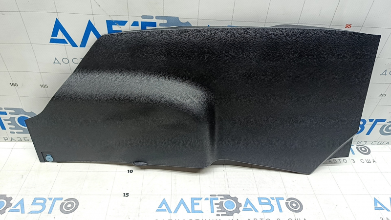 Накладка центральной консоли боковая правая Nissan Kicks 21-24 царапины