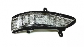 Поворотник зеркала правый Subaru Tribeca B10 08-11