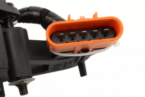 Розетка зарядки Chevrolet Volt 11-15 трещина