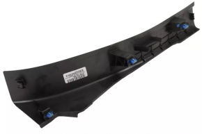 Накладка порога задняя правая Chevrolet Volt 11-15 черн