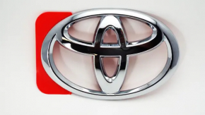 Эмблема значок двери багажника Toyota Sienna 11-20
