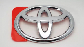 Эмблема значок TOYOTA двери багажника Toyota Sienna 11-20