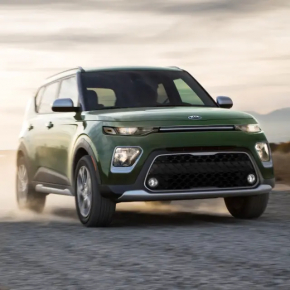 Заглушка буксировочного крюка переднего бампера Kia Soul 20-22