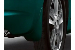 Брызговик передний левый Nissan Murano z52 15-24 потертости