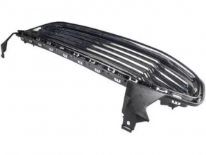Решетка радиатора grill в сборе с обрамлением Ford Fusion mk5 13-16 с хромом