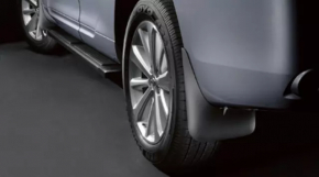 Брызговик передний левый Toyota Highlander 08-13