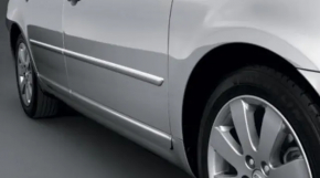 Накладка двери нижняя задняя правая Toyota Camry v40