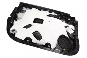 Обшивка двери карточка передняя правая Chevrolet Volt 16- черн кожа