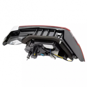 Фонарь внутренний крышка багажника правый Ford Fusion mk5 19-20 галоген+LED с хромом level 3, царапина