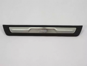 Накладка порога передняя левая Jeep Grand Cherokee WK2 11-22